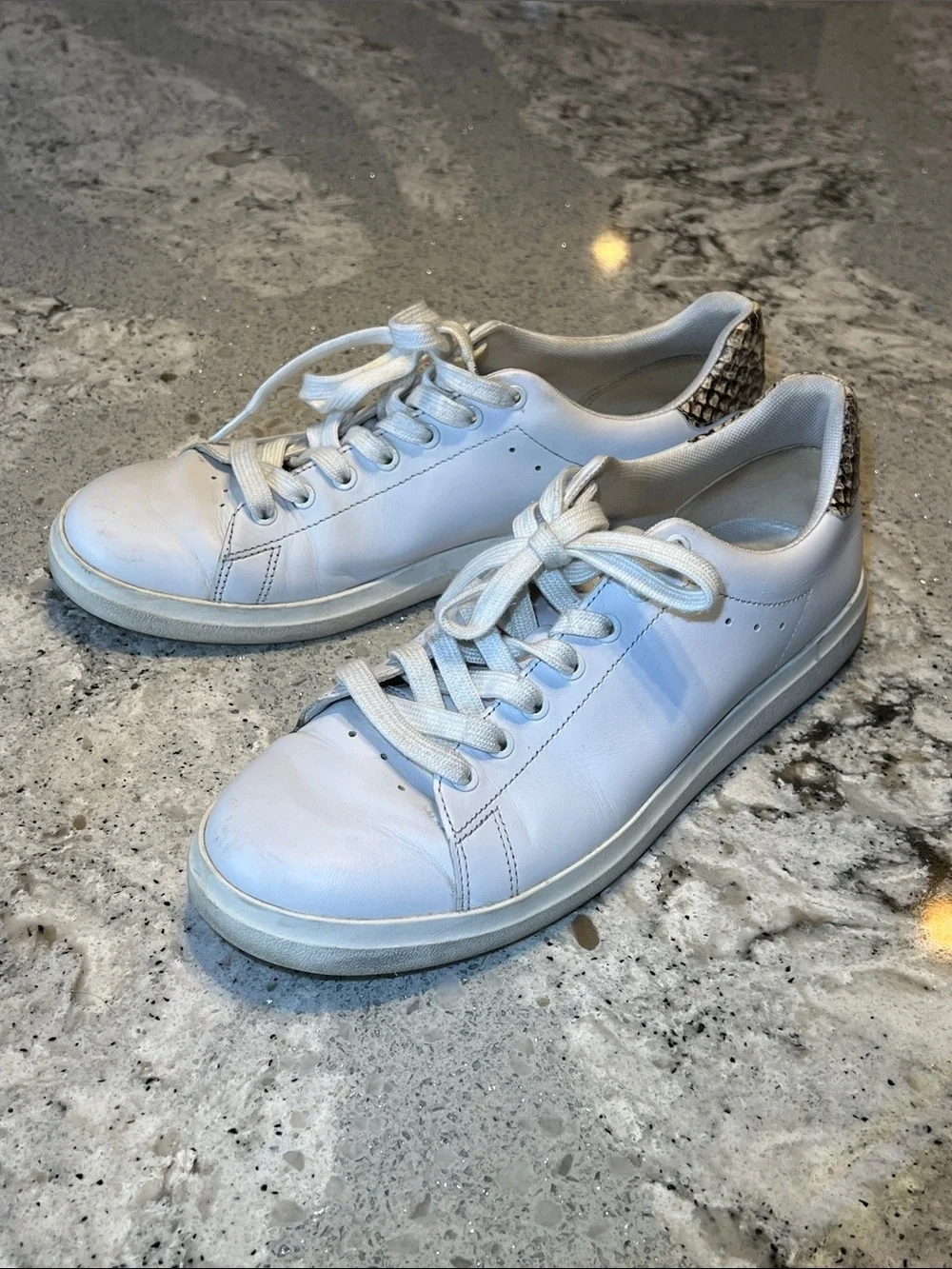 Tory Burch Howell Court Sneaker White Leather Snake Embossed Size 9